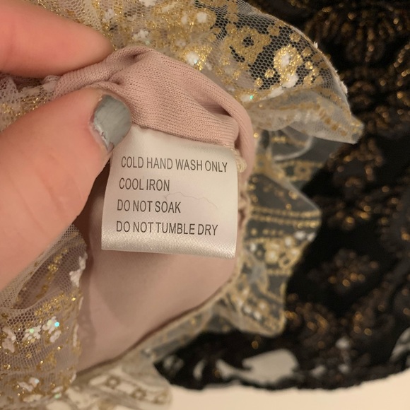 NWT HelloMolly Blush & Gold Dress - Size M - Picture 9 of 12